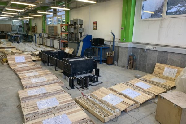 آزمایشگاه فیزیک خاک